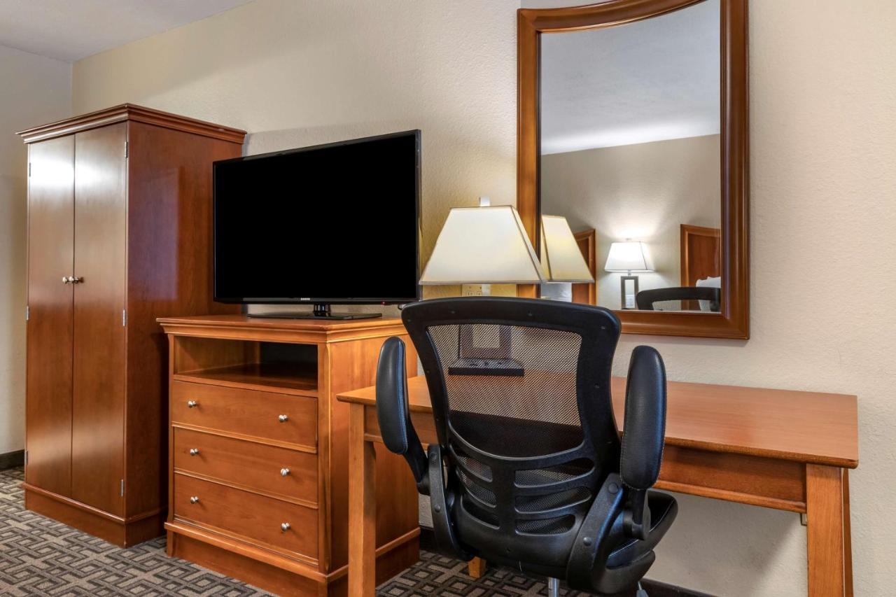 Hotel Western Swiss Clock 3*