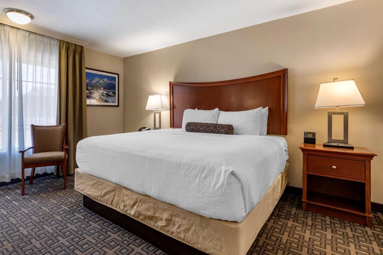 Hotel Western Swiss Clock Pecos